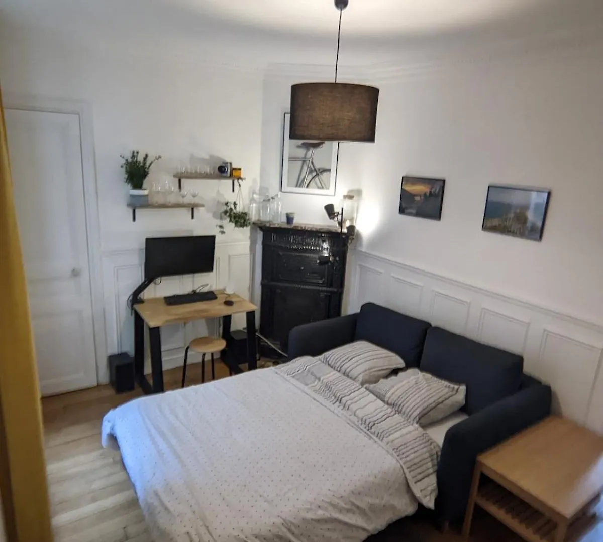 Apartment 2 Steps From Montmartre Paris France